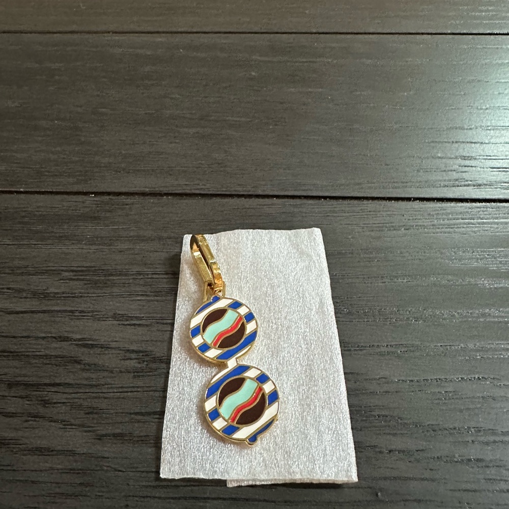 Henri Bendel Craig & Karl Sunnies Charm